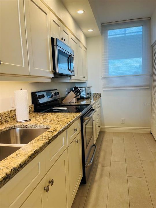 For Rent: $7,700 (2 beds, 2 baths, 1392 Square Feet)