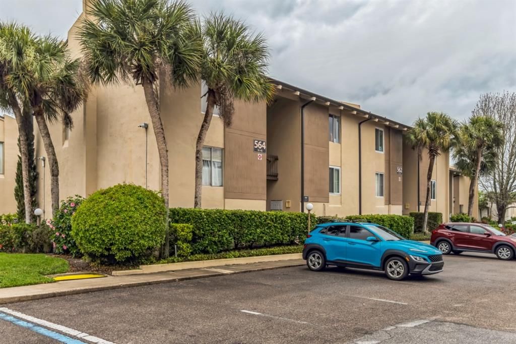 Recently Sold: $127,000 (1 beds, 1 baths, 633 Square Feet)