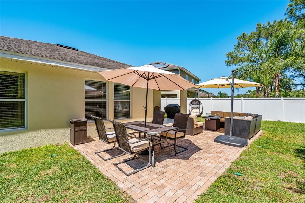 Recently Sold: $489,000 (4 beds, 2 baths, 2022 Square Feet)