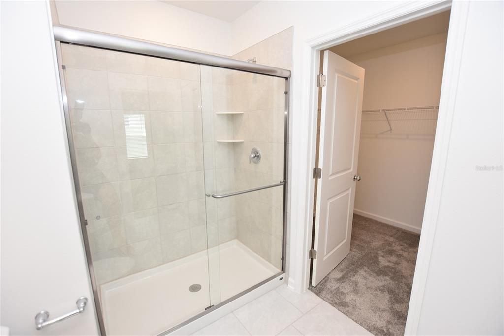 Active With Contract: $1,800 (3 beds, 2 baths, 1560 Square Feet)