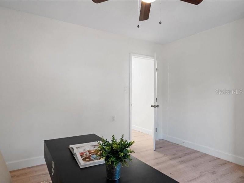 Active With Contract: $310,000 (3 beds, 2 baths, 1120 Square Feet)