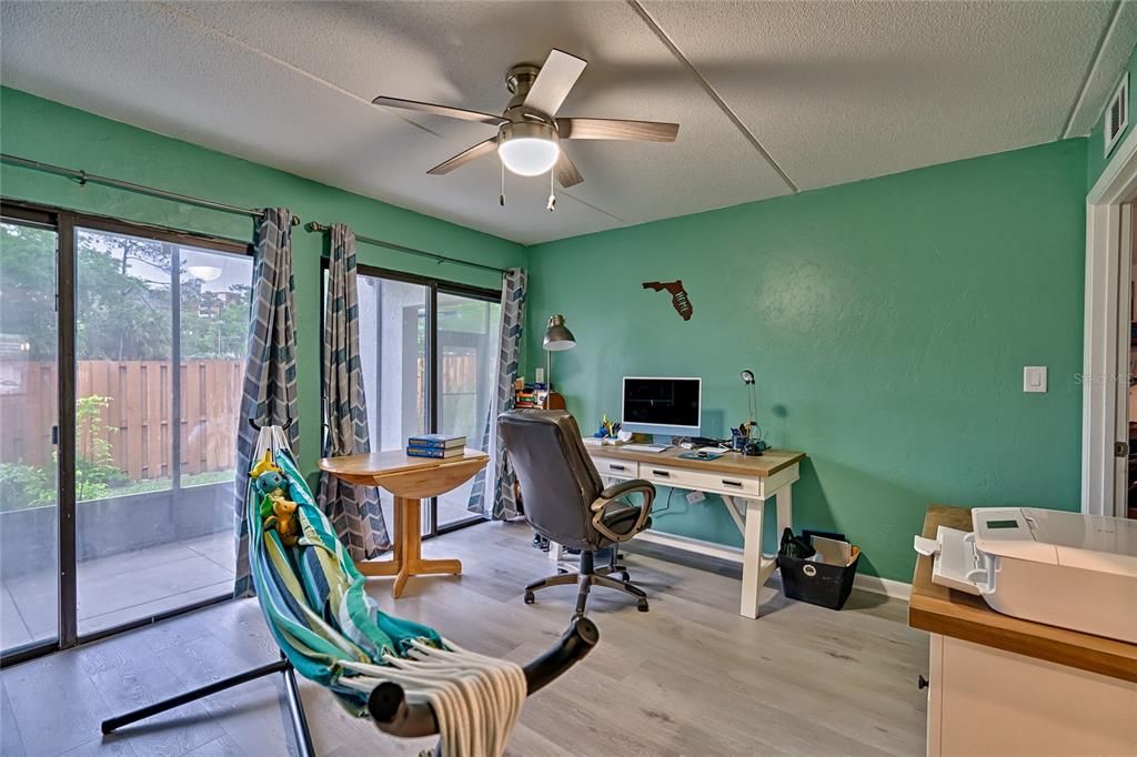 Recently Sold: $224,900 (2 beds, 1 baths, 1120 Square Feet)