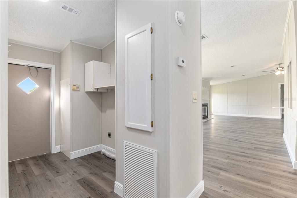 Active With Contract: $329,900 (3 beds, 2 baths, 1713 Square Feet)