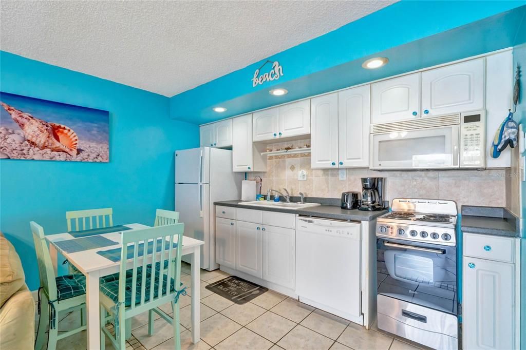 For Sale: $265,000 (0 beds, 1 baths, 459 Square Feet)