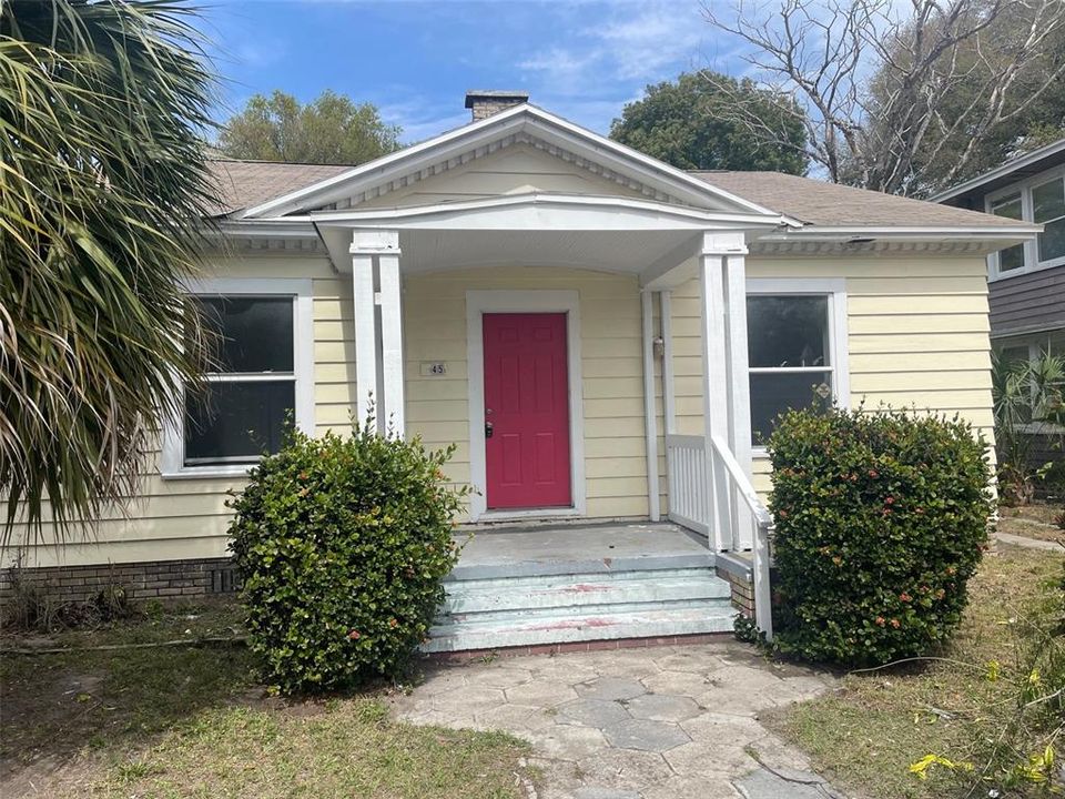 Recently Rented: $2,100 (2 beds, 1 baths, 1480 Square Feet)