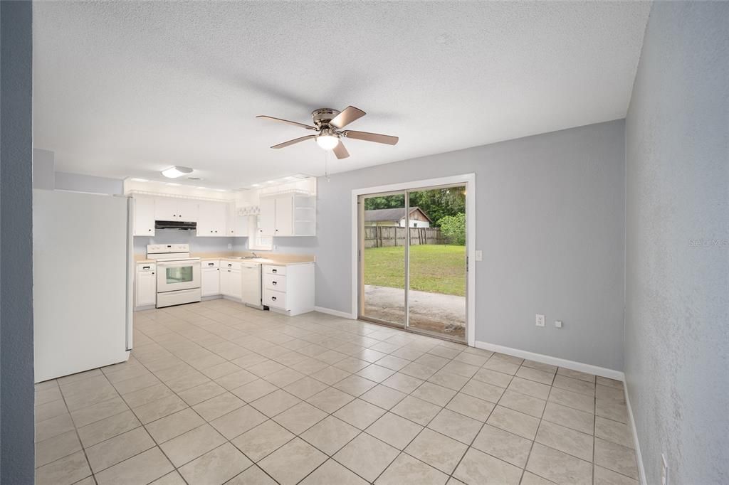 For Sale: $245,000 (3 beds, 2 baths, 1230 Square Feet)