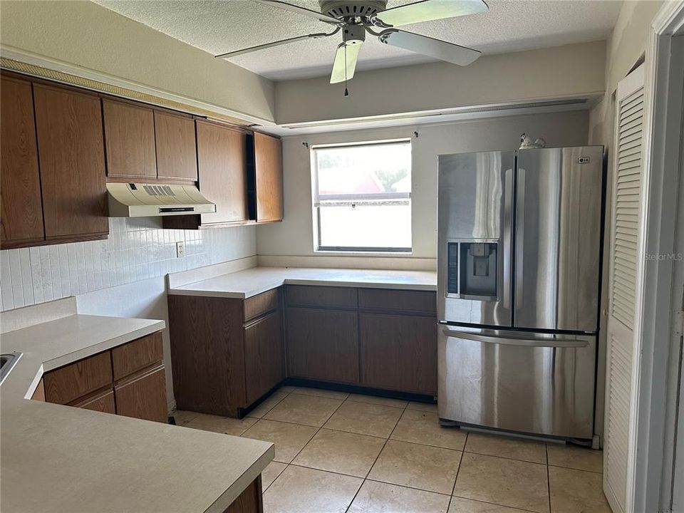 For Sale: $245,900 (3 beds, 2 baths, 1329 Square Feet)