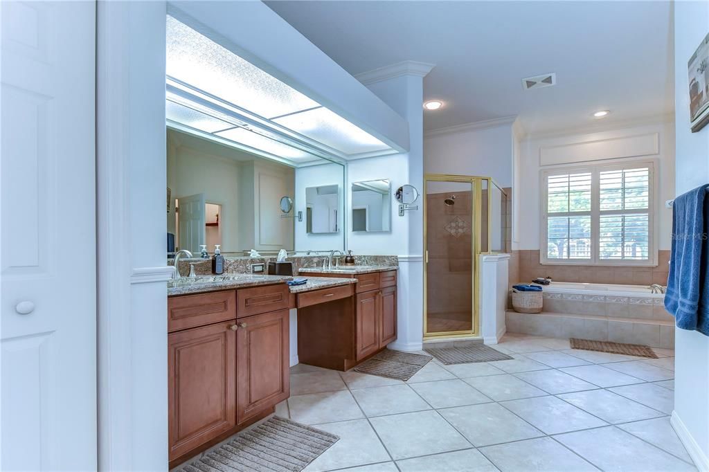 Huge en-suite bath with walk-in shower and dual sink vanity!
