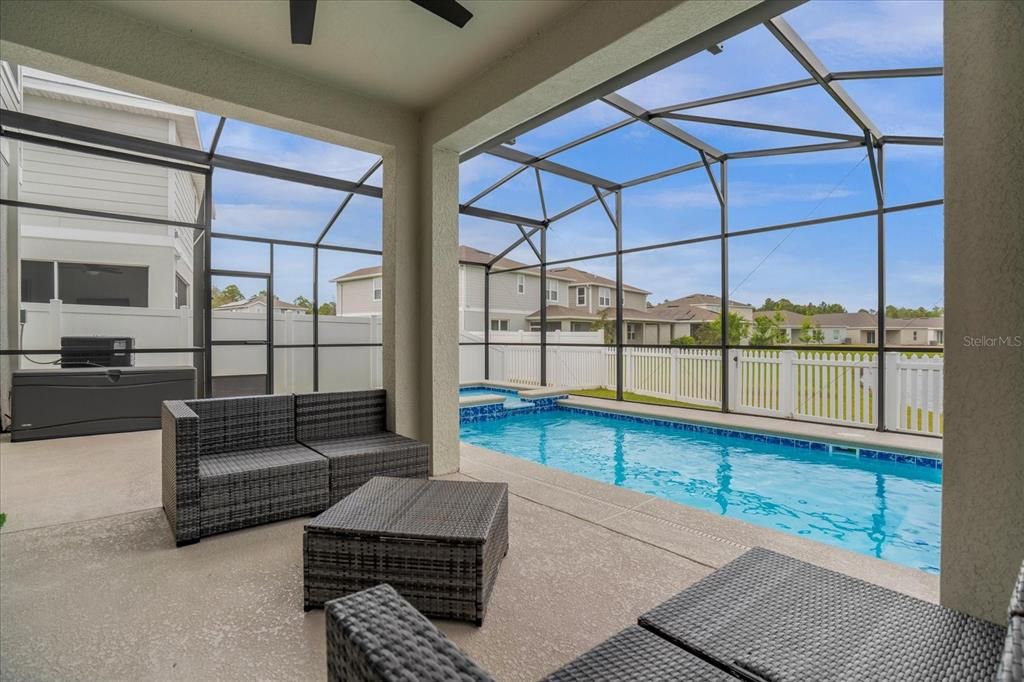 Active With Contract: $499,999 (4 beds, 2 baths, 2431 Square Feet)