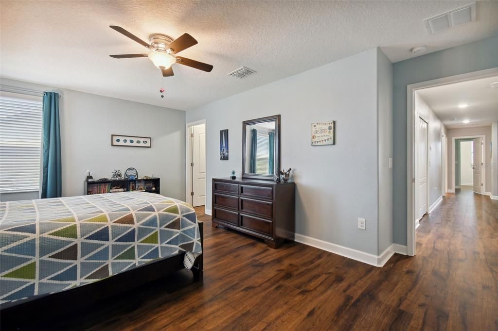 Bedroom 2 with Laminate Plank Flooring