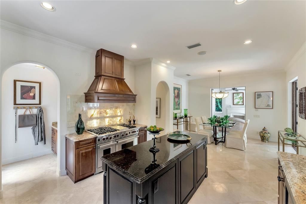 For Sale: $2,749,000 (4 beds, 4 baths, 4692 Square Feet)