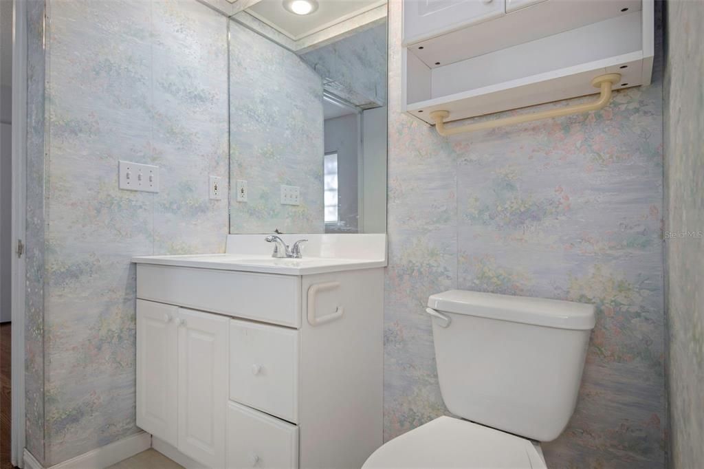 最近售出: $450,000 (4 贝兹, 3 浴室, 2537 平方英尺)