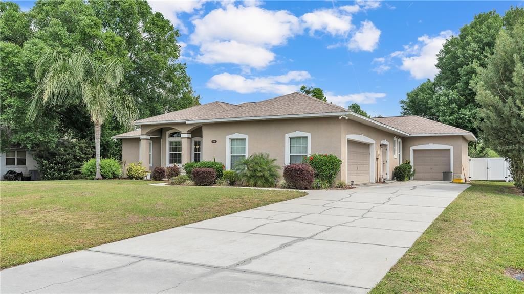 Recently Sold: $515,000 (3 beds, 3 baths, 2560 Square Feet)