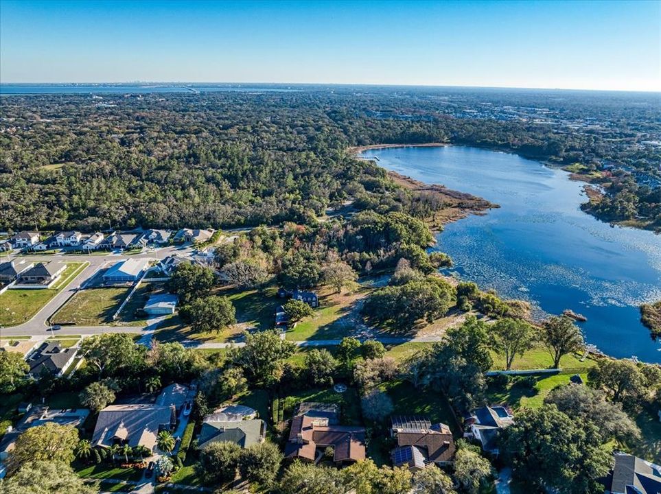 На продажу: $3,499,000 (6.02 acres)