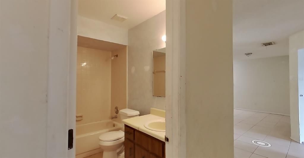 Active With Contract: $264,900 (3 beds, 2 baths, 1264 Square Feet)