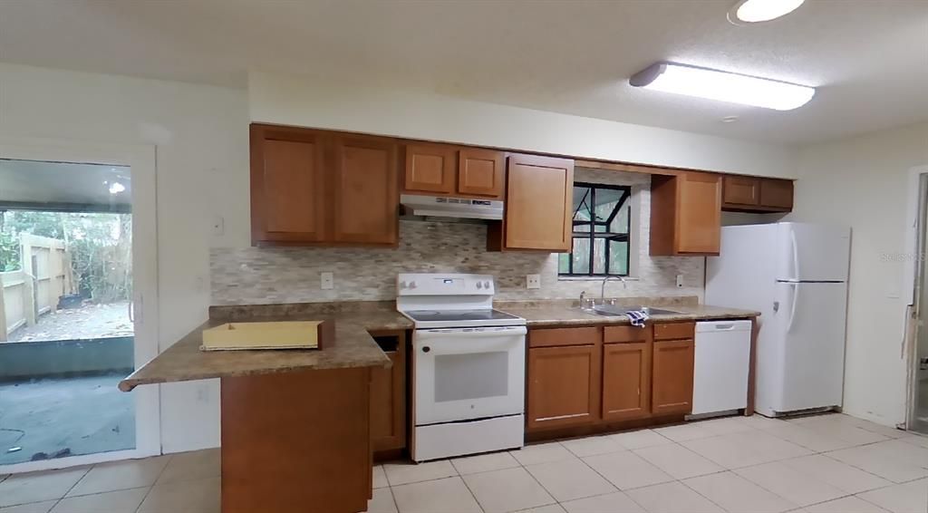 For Sale: $264,900 (3 beds, 2 baths, 1264 Square Feet)