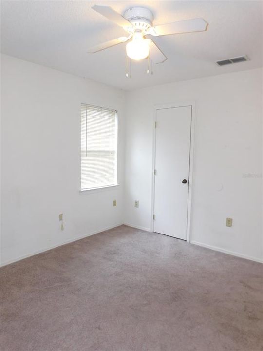 For Rent: $1,300 (1 beds, 1 baths, 600 Square Feet)