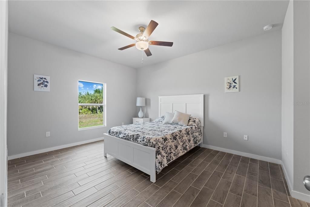 For Sale: $352,500 (3 beds, 2 baths, 1670 Square Feet)