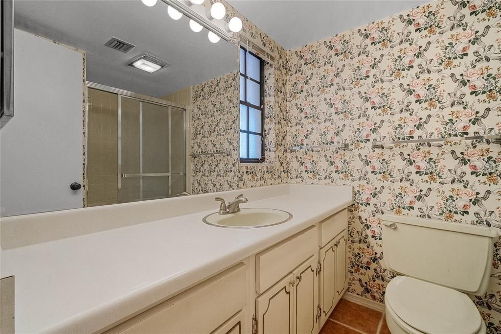 待售: $825,000 (2 贝兹, 2 浴室, 1351 平方英尺)
