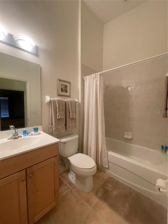 出租: $2,500 (3 贝兹, 2 浴室, 1377 平方英尺)