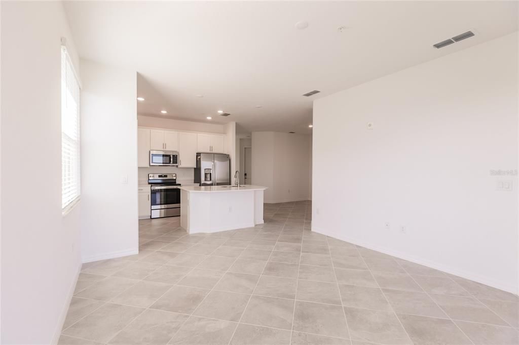 For Sale: $379,900 (3 beds, 2 baths, 1301 Square Feet)