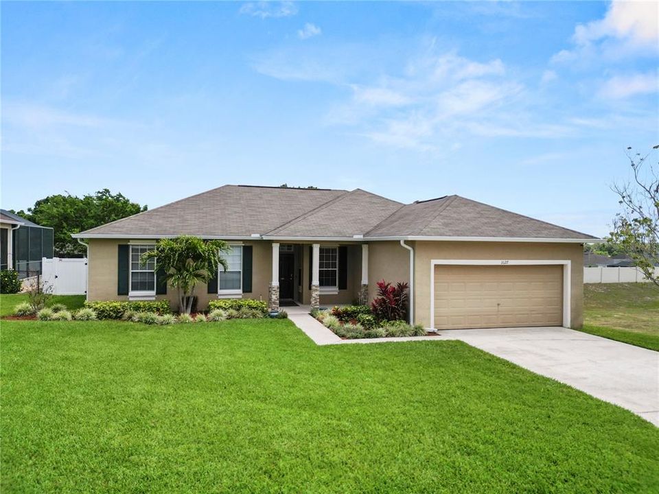 For Sale: $389,900 (3 beds, 2 baths, 1752 Square Feet)
