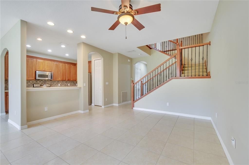 For Sale: $389,900 (4 beds, 2 baths, 2148 Square Feet)