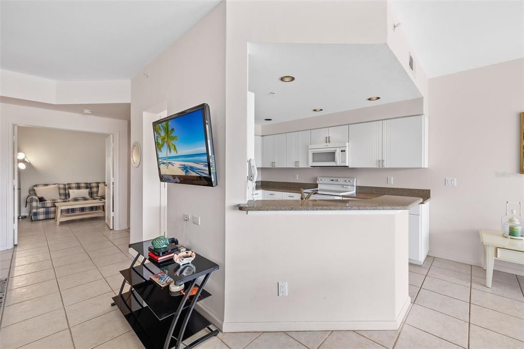For Sale: $470,000 (2 beds, 2 baths, 1528 Square Feet)