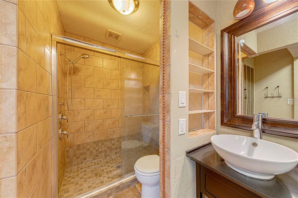 最近租的: $2,000 (3 贝兹, 2 浴室, 1794 平方英尺)