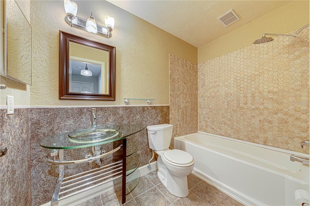 最近租的: $2,000 (3 贝兹, 2 浴室, 1794 平方英尺)