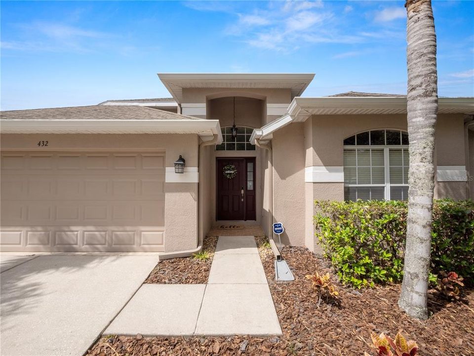Active With Contract: $399,000 (4 beds, 2 baths, 2206 Square Feet)