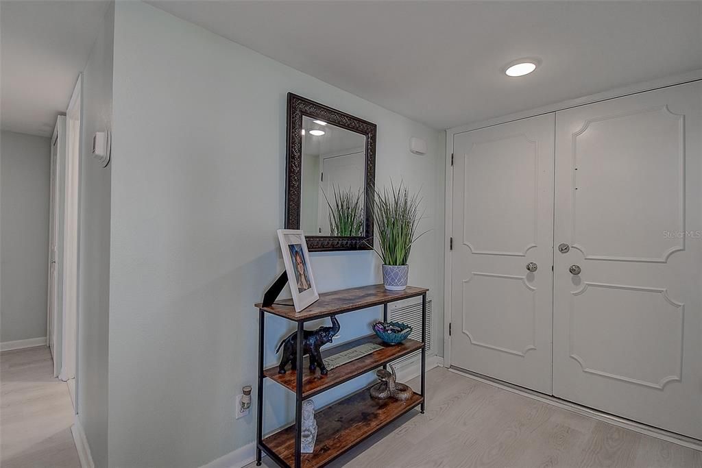 For Sale: $449,000 (2 beds, 2 baths, 1395 Square Feet)
