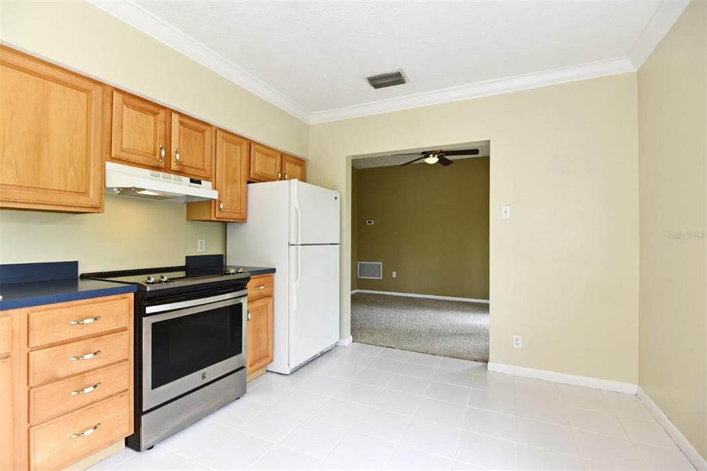 For Rent: $2,500 (2 beds, 1 baths, 1444 Square Feet)