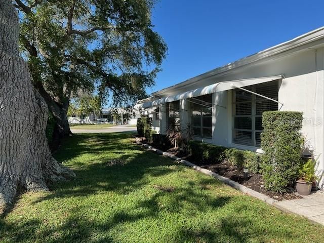 Recently Sold: $419,900 (2 beds, 2 baths, 1726 Square Feet)