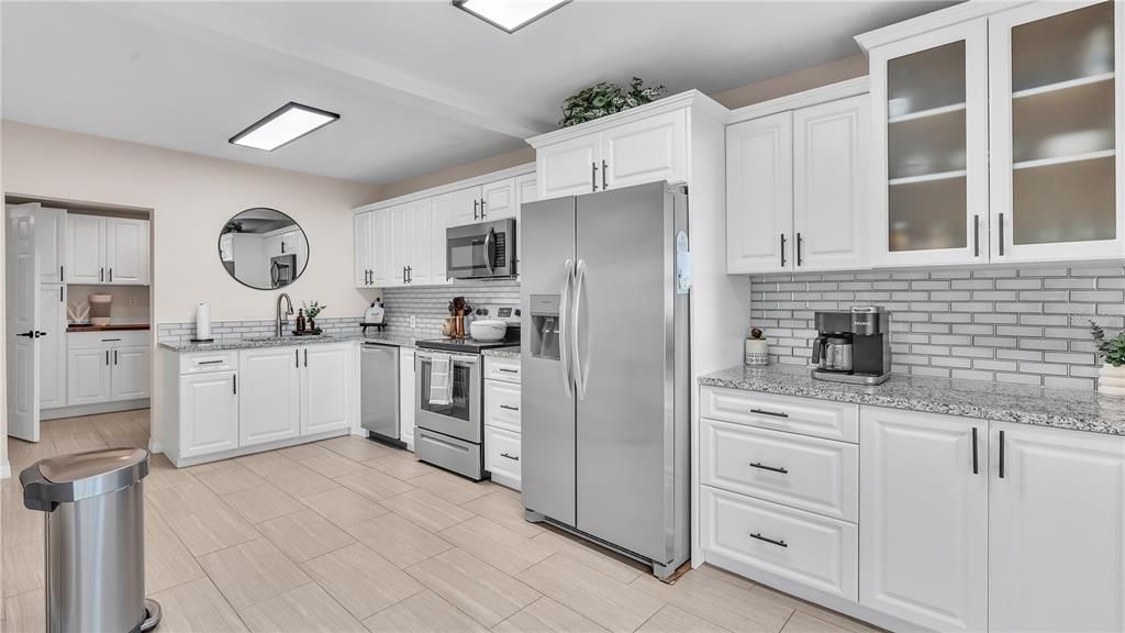 For Sale: $574,900 (4 beds, 2 baths, 1964 Square Feet)