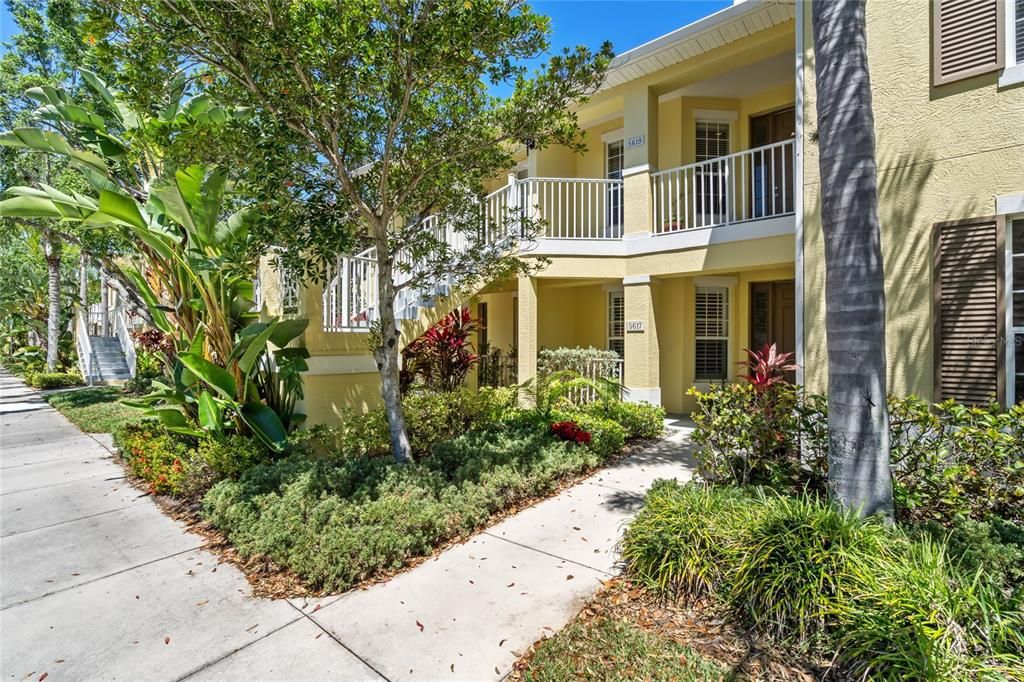 Recently Sold: $317,000 (2 beds, 2 baths, 1652 Square Feet)