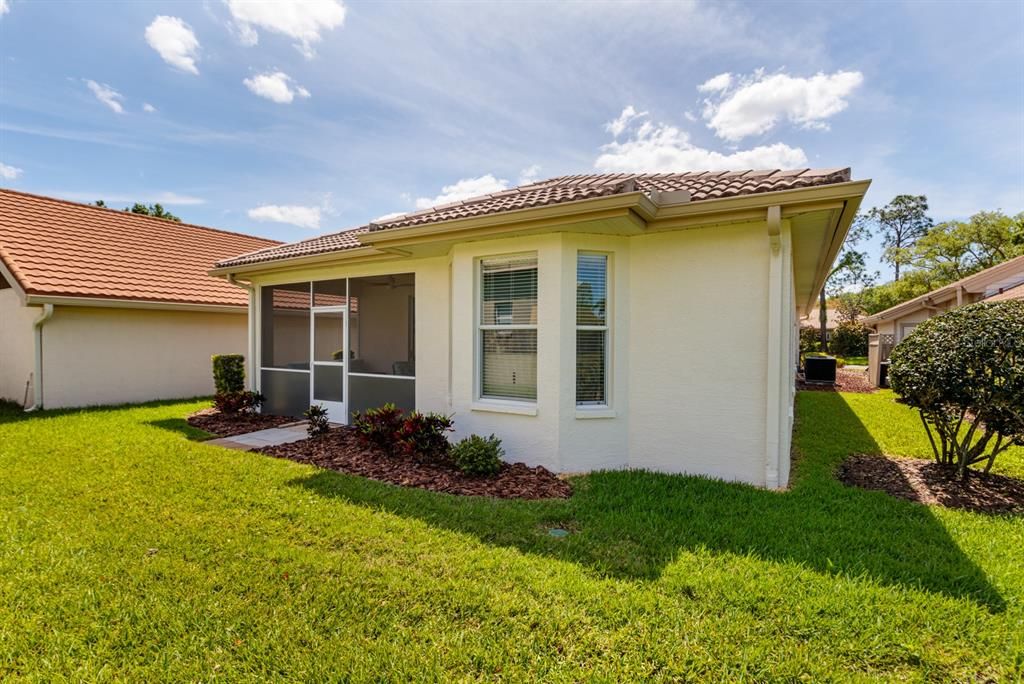For Sale: $479,900 (2 beds, 2 baths, 1474 Square Feet)