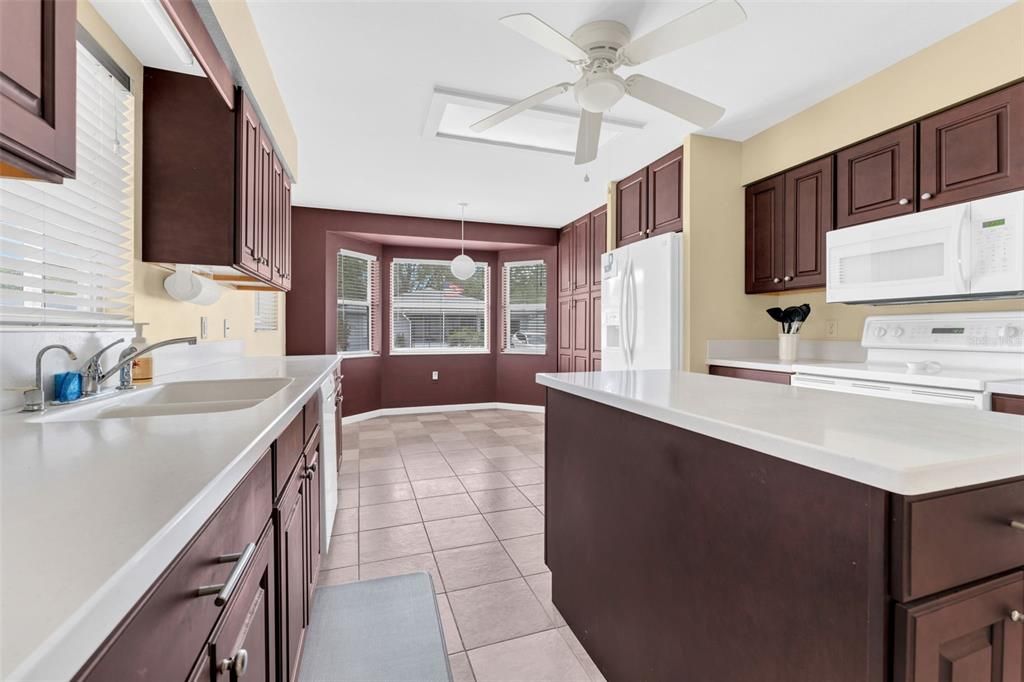 For Sale: $284,900 (3 beds, 2 baths, 1588 Square Feet)