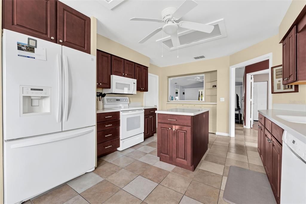 For Sale: $284,900 (3 beds, 2 baths, 1588 Square Feet)