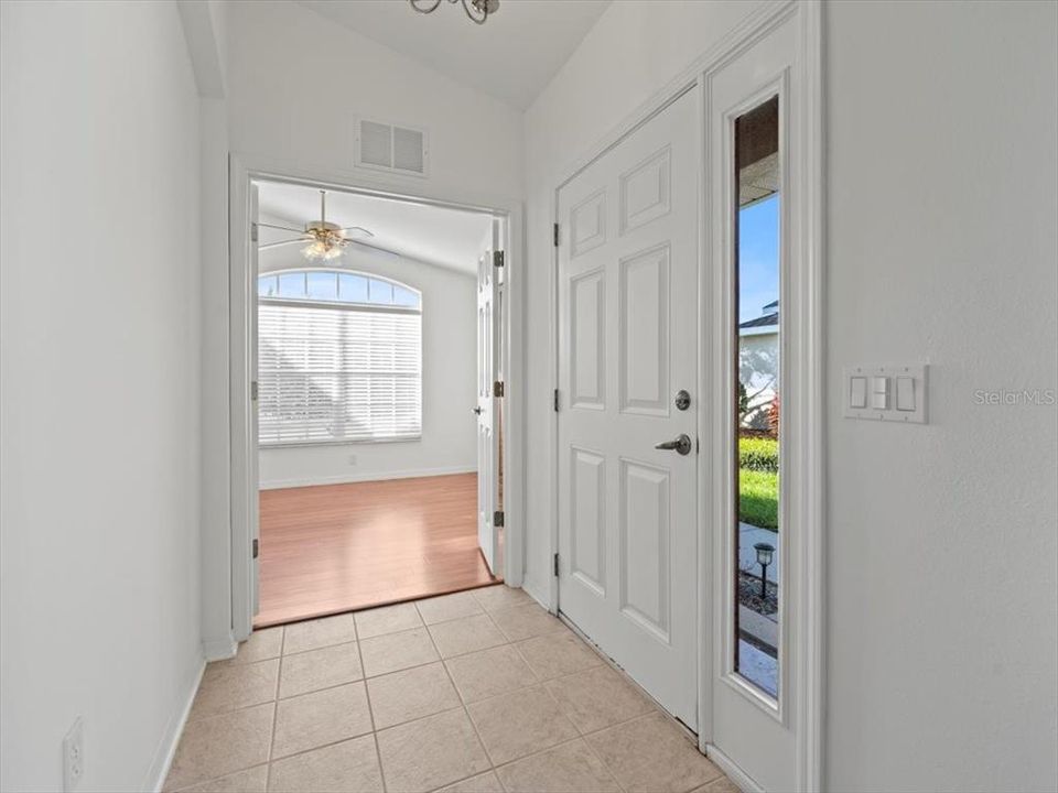 Active With Contract: $289,000 (2 beds, 2 baths, 1477 Square Feet)