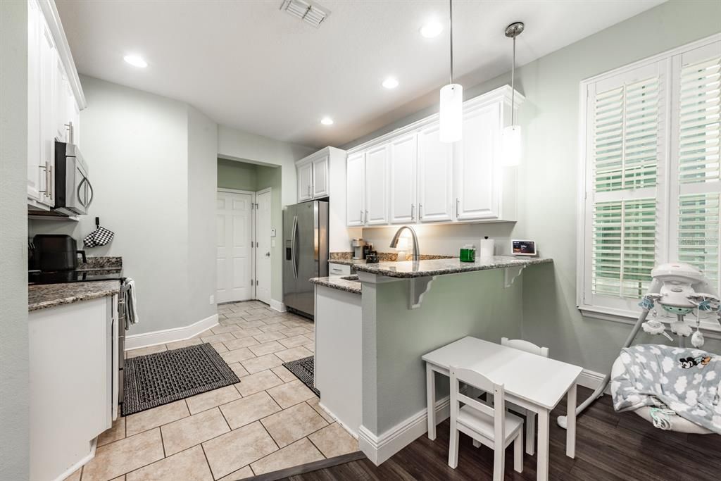 Active With Contract: $510,000 (4 beds, 2 baths, 2084 Square Feet)