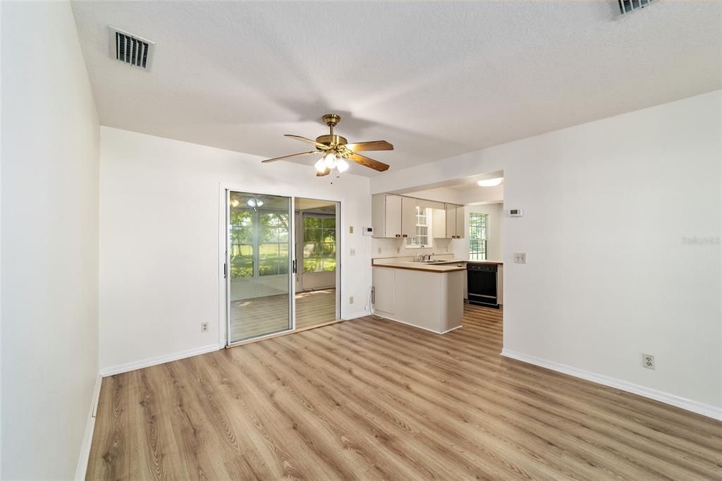Recently Sold: $189,900 (2 beds, 2 baths, 1224 Square Feet)