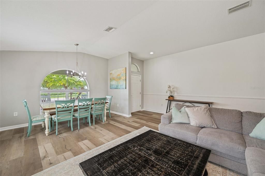 Active With Contract: $500,000 (4 beds, 2 baths, 2078 Square Feet)
