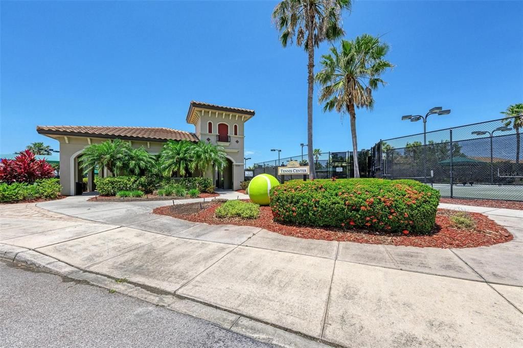 Active With Contract: $399,900 (2 beds, 2 baths, 1561 Square Feet)