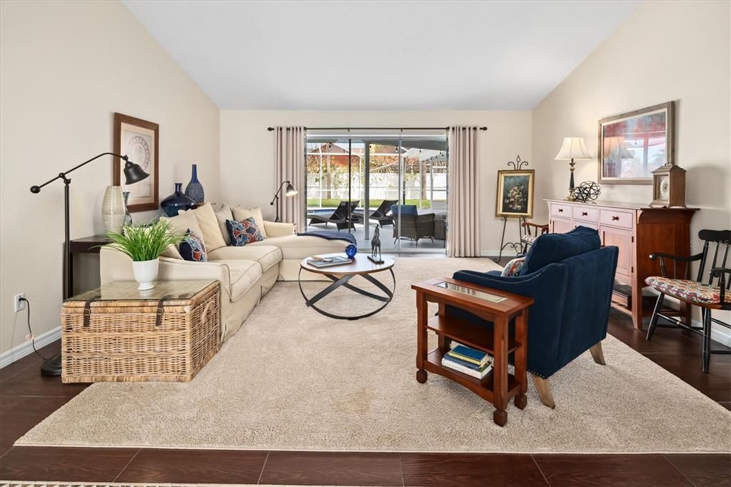Recently Sold: $1,075,000 (4 beds, 3 baths, 3210 Square Feet)