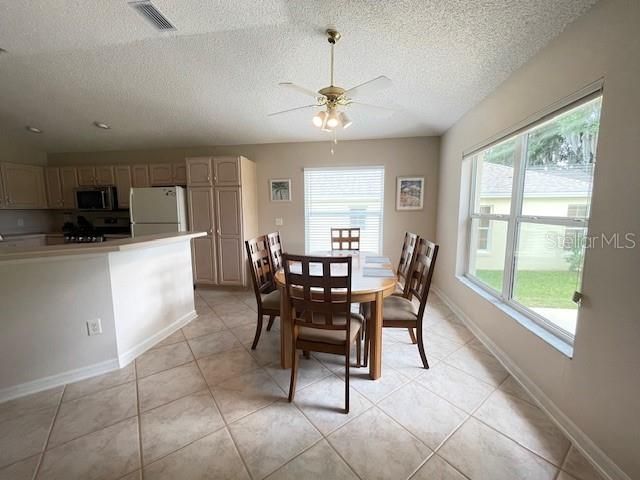 For Rent: $2,500 (2 beds, 2 baths, 2246 Square Feet)