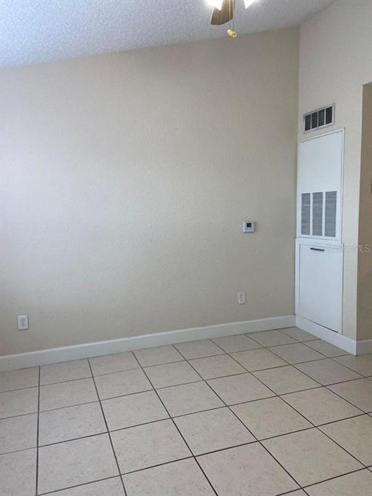 For Rent: $1,299 (1 beds, 1 baths, 530 Square Feet)