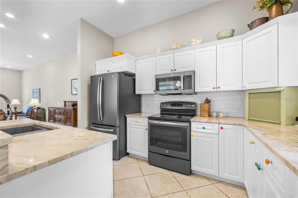 Recently Sold: $319,000 (2 beds, 2 baths, 1602 Square Feet)