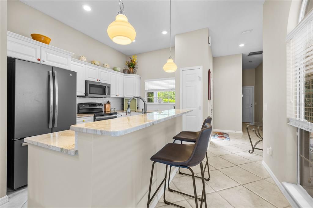 Recently Sold: $319,000 (2 beds, 2 baths, 1602 Square Feet)
