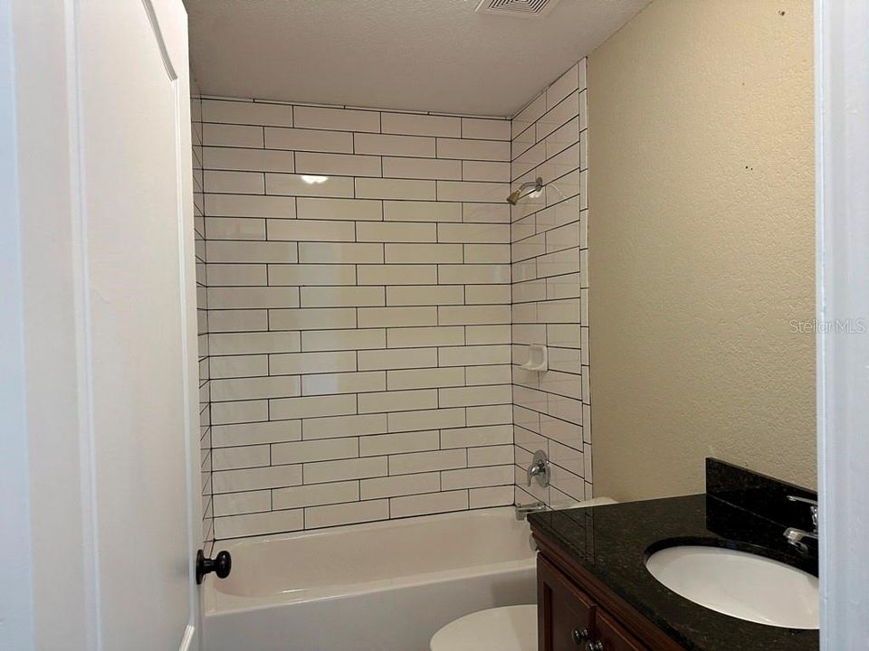最近租的: $2,000 (3 贝兹, 2 浴室, 1308 平方英尺)